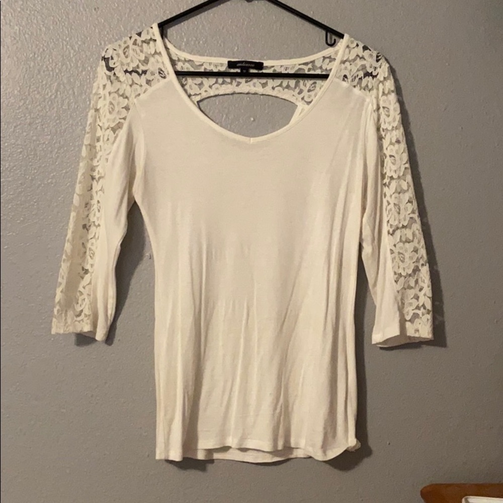 Lace mid sleeve